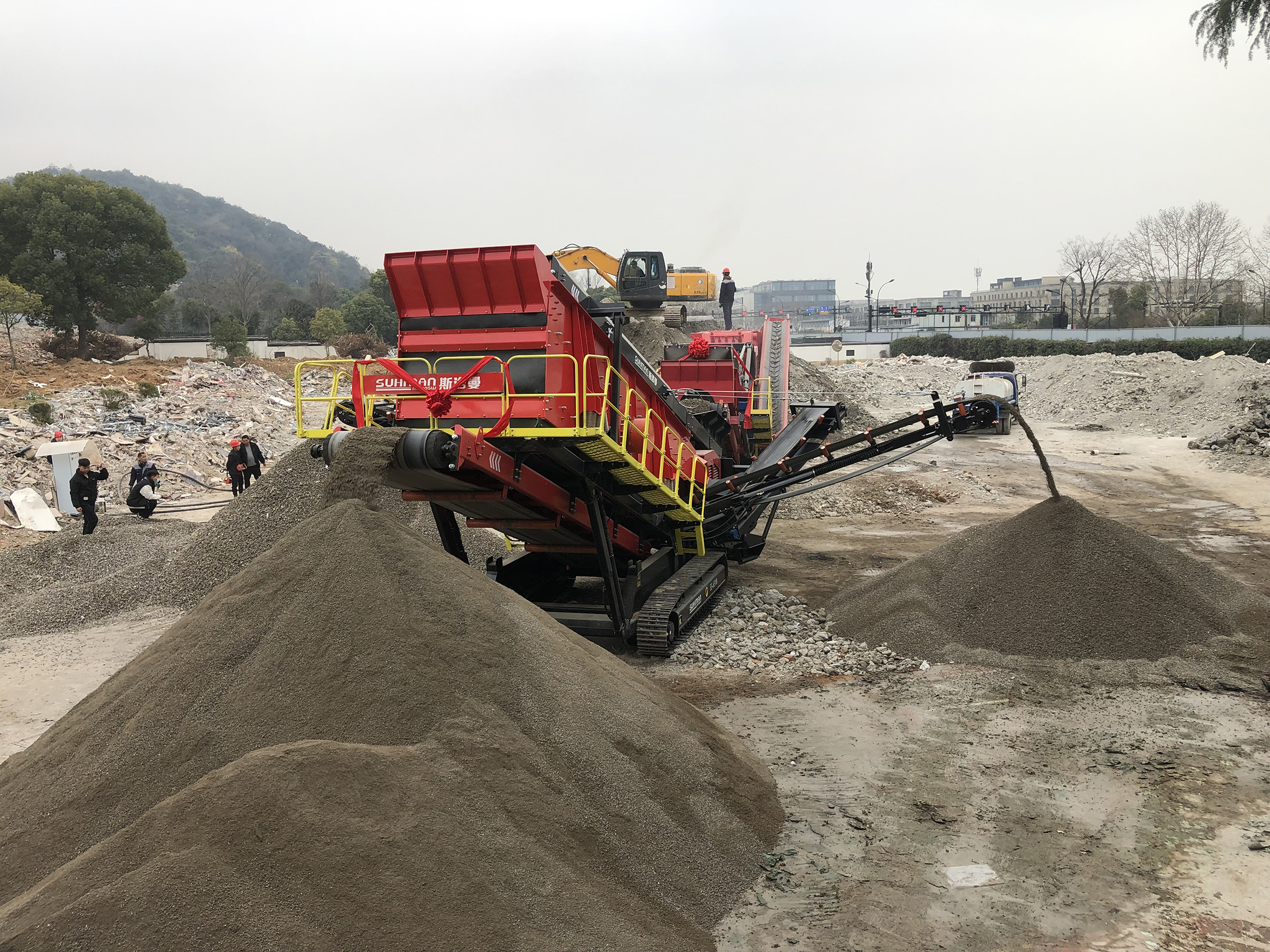 Why More Customers Are Choosing Mobile Mining Crushers