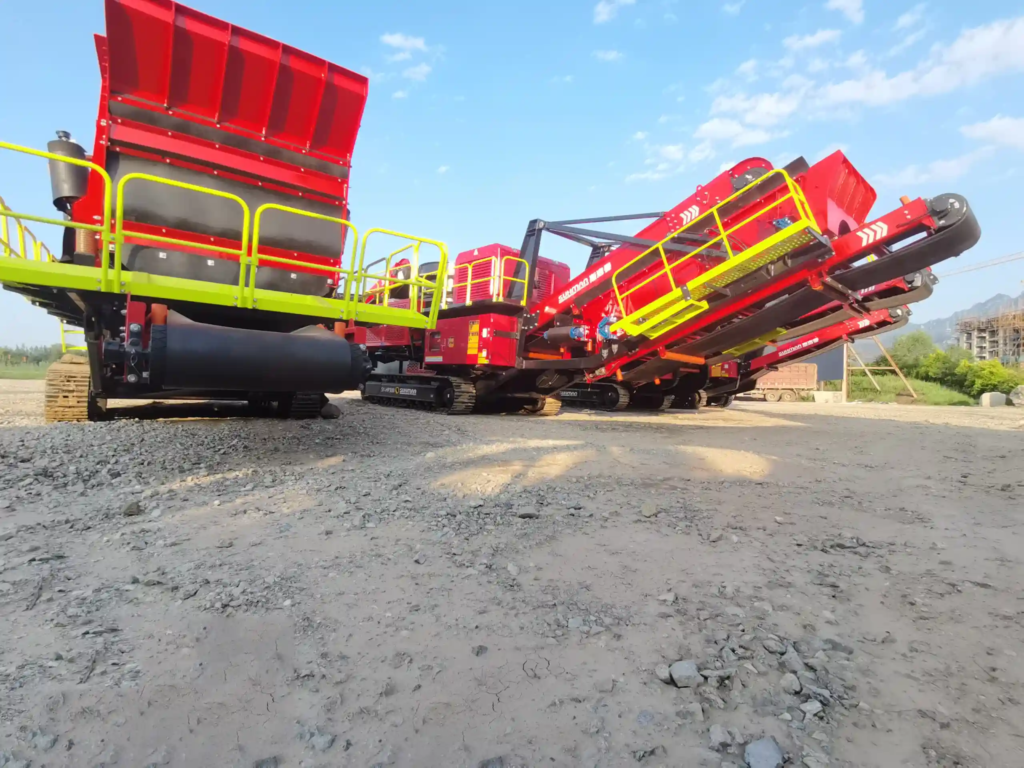 3D design of the mobile crushing and screening line